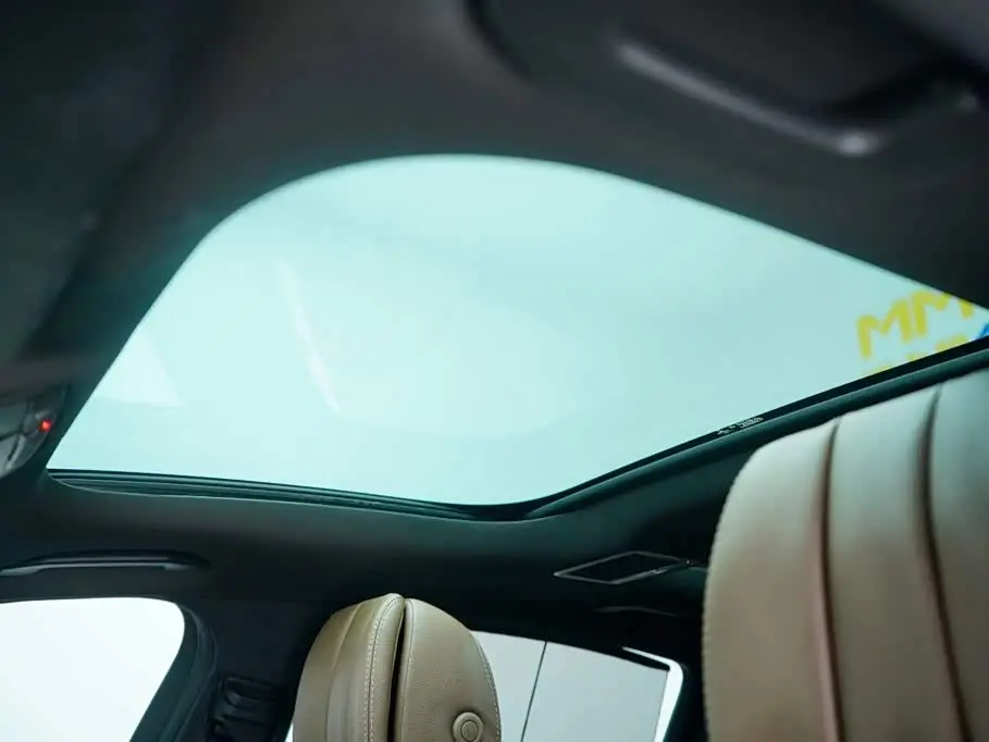 Mercedes-Benz E-Class 2021 — Photo 6/20