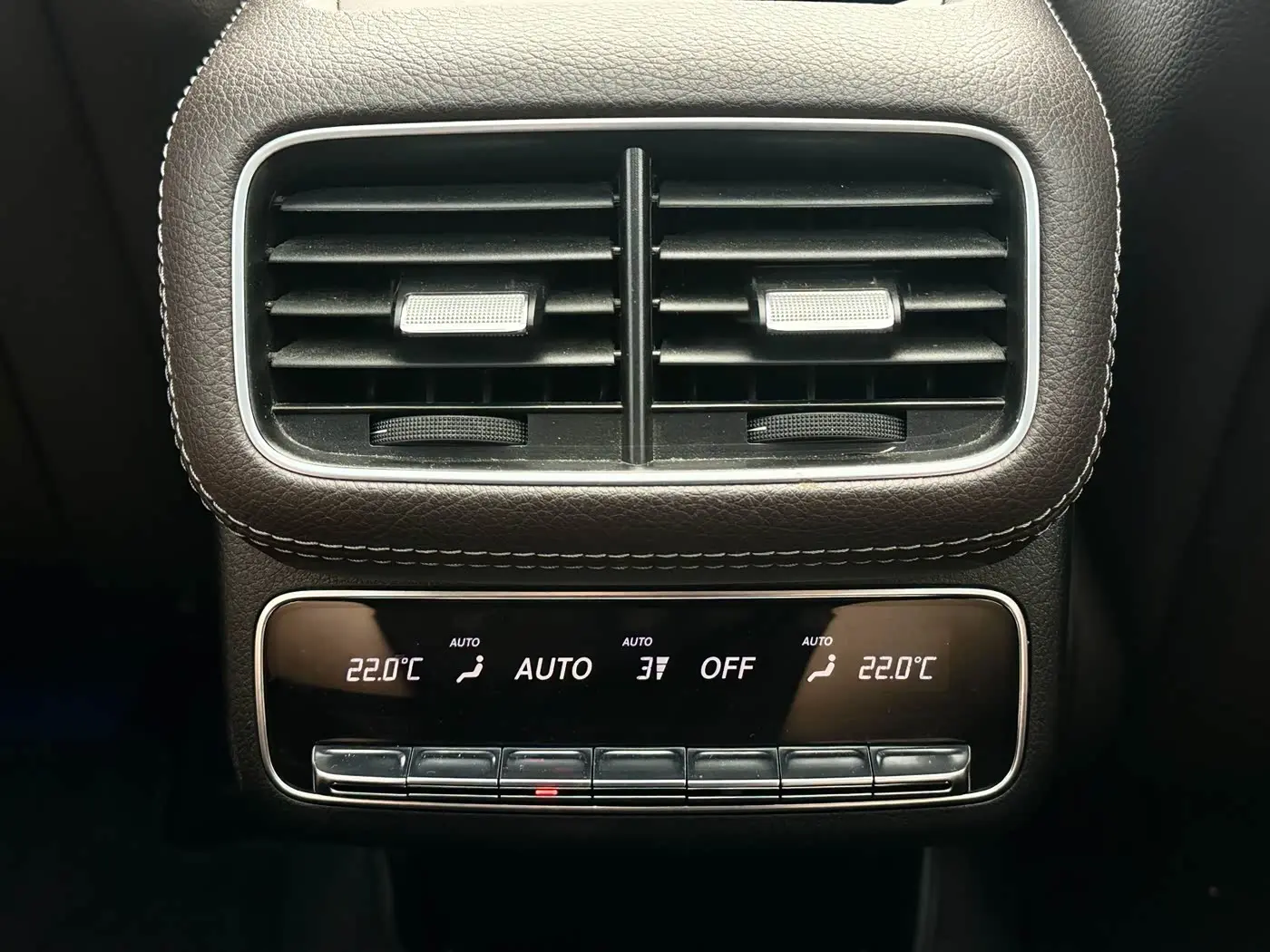 Mercedes-Benz GLS 2022 — Photo 13/17