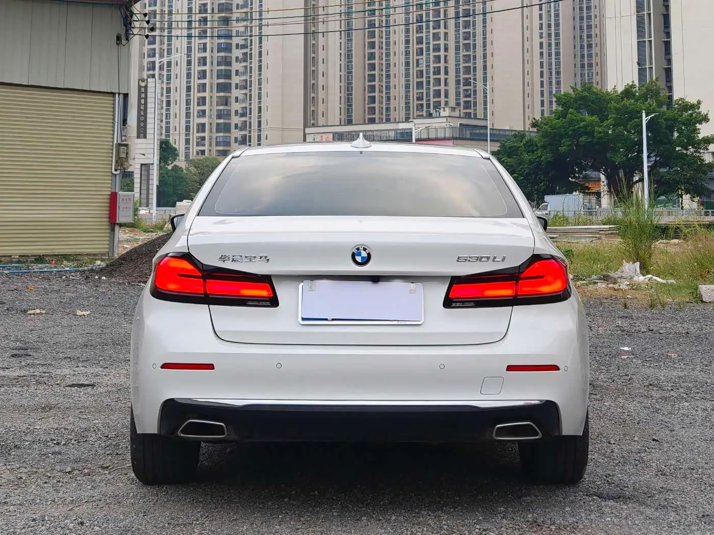 BMW 5 Series 2023 — Photo 5/9
