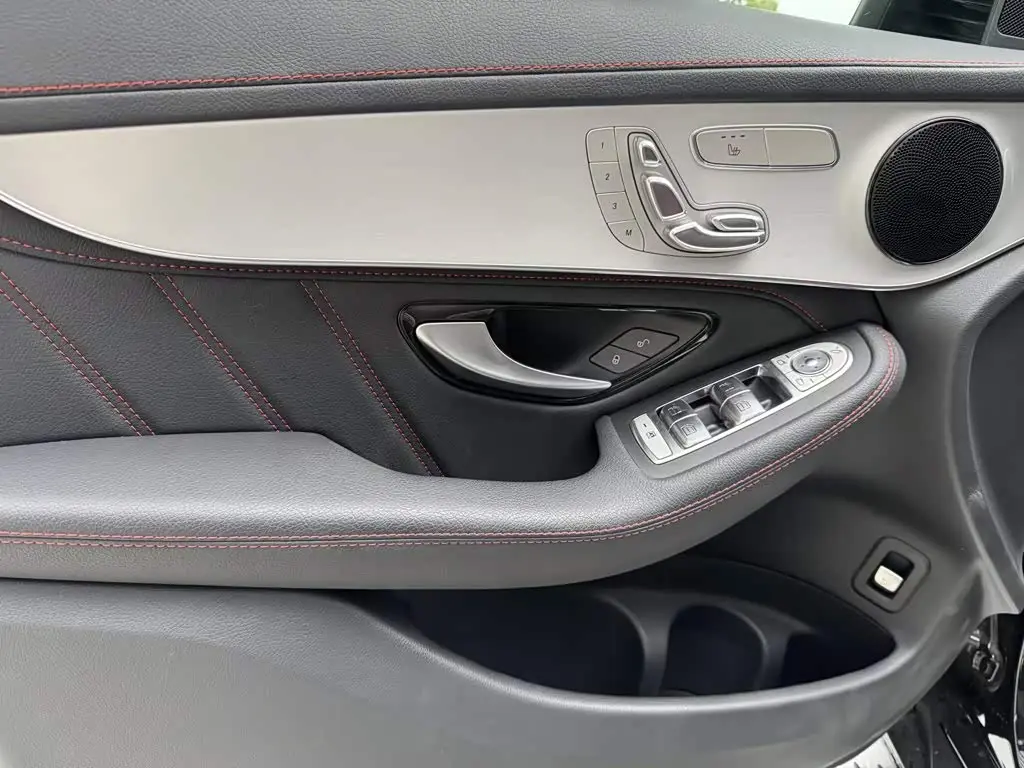 Mercedes-Benz GLC Coupe AMG 2022 — Photo 13/19