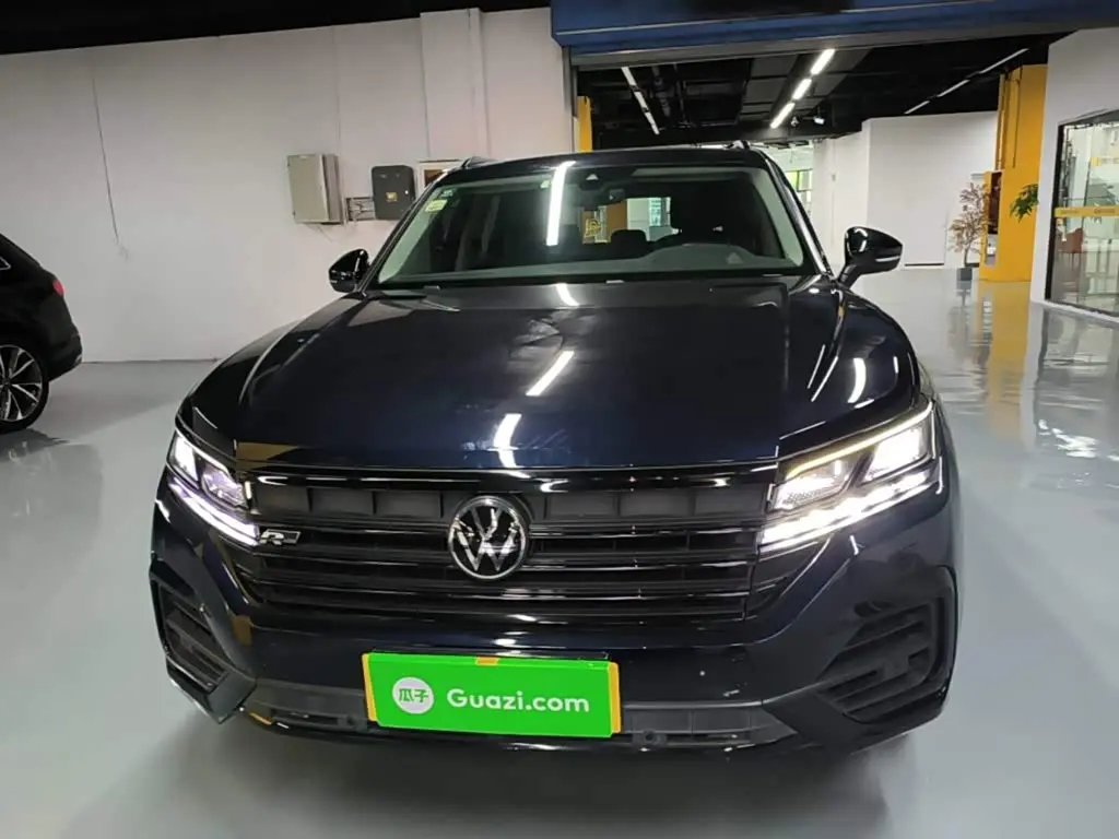 Volkswagen Touareg 2022 — Photo 2/19