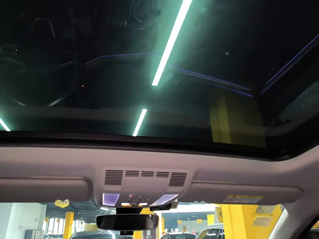 Volkswagen Touareg 2022 — Photo 17/19