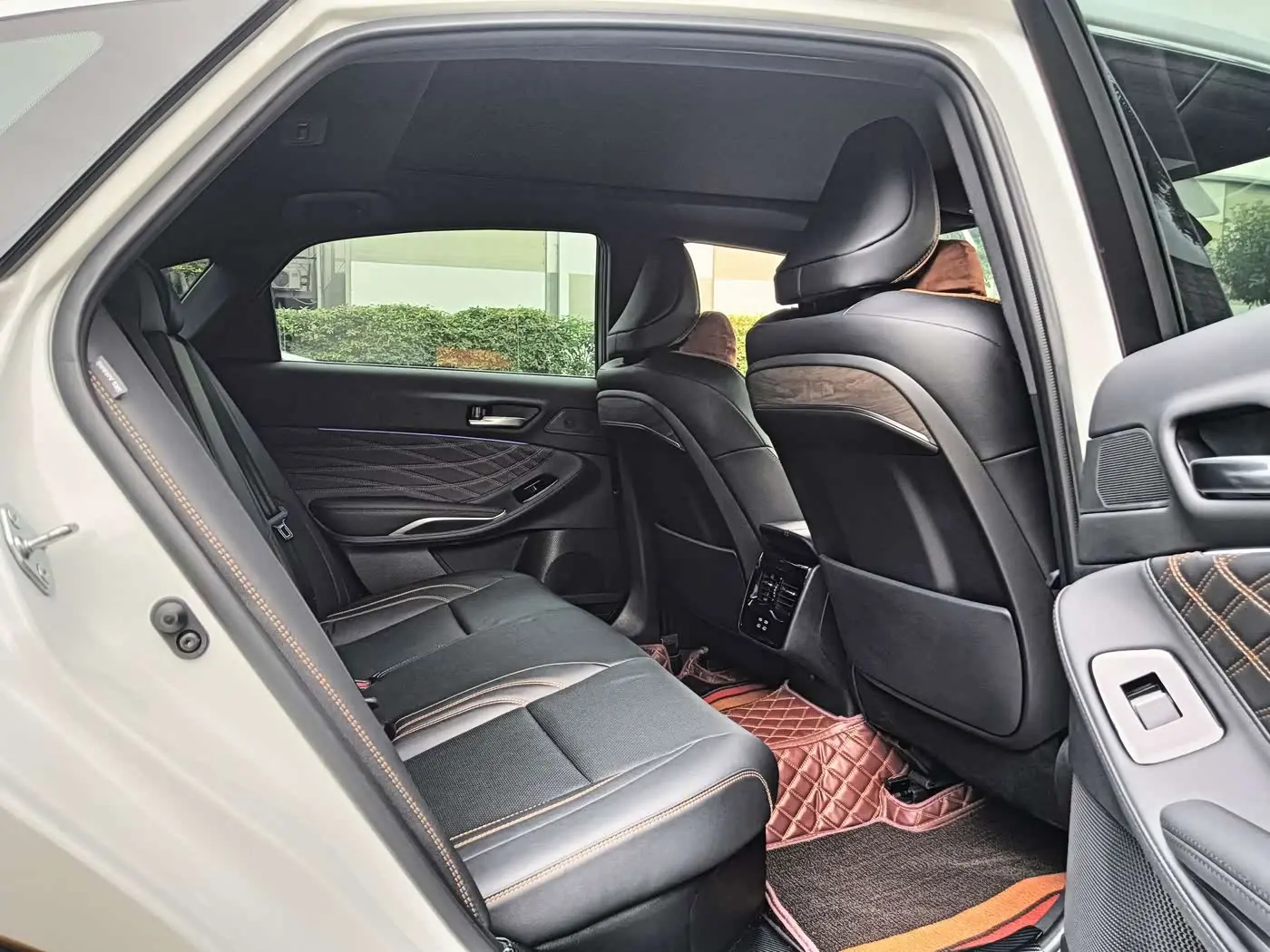 Toyota Avalon 2024 — Photo 6/14