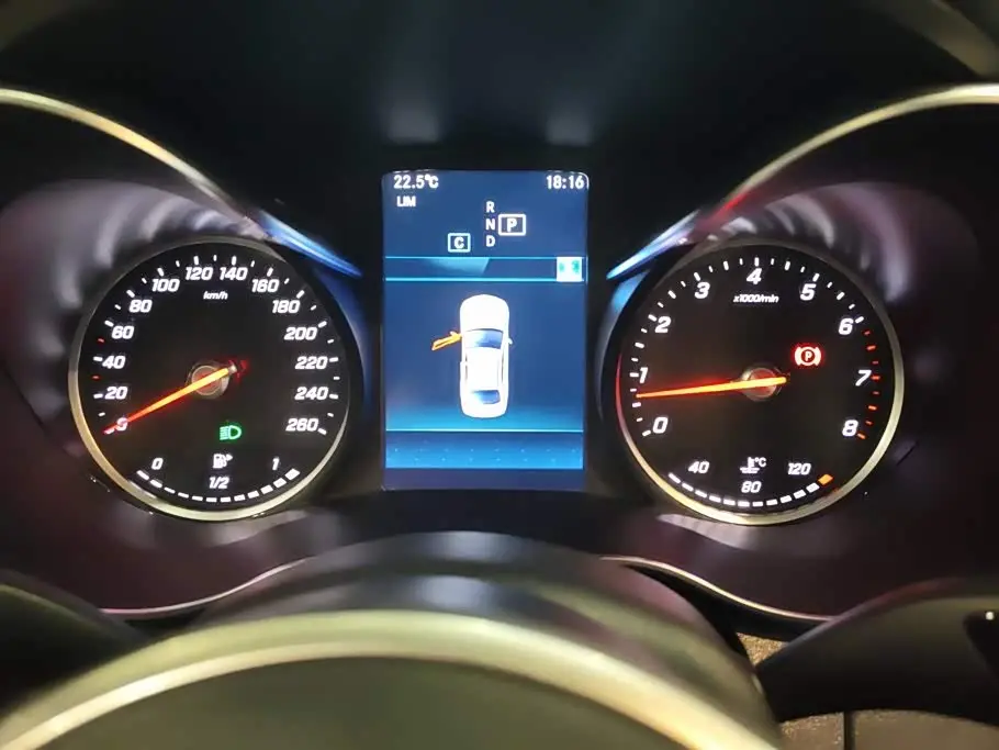 Mercedes-Benz C-Class 2019 — Şəkil 14/16