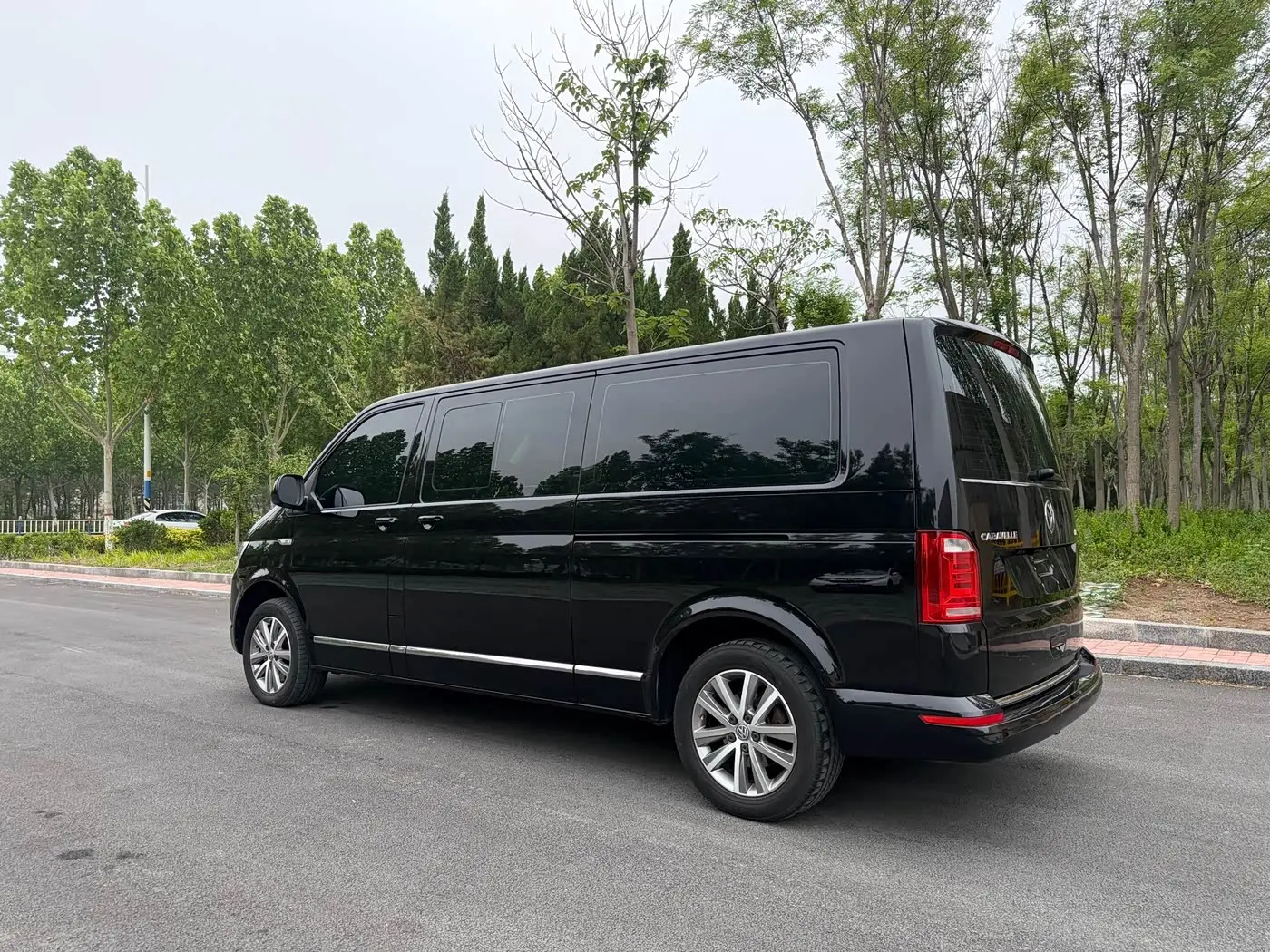 Volkswagen Caravelle 2020 — Photo 5/20