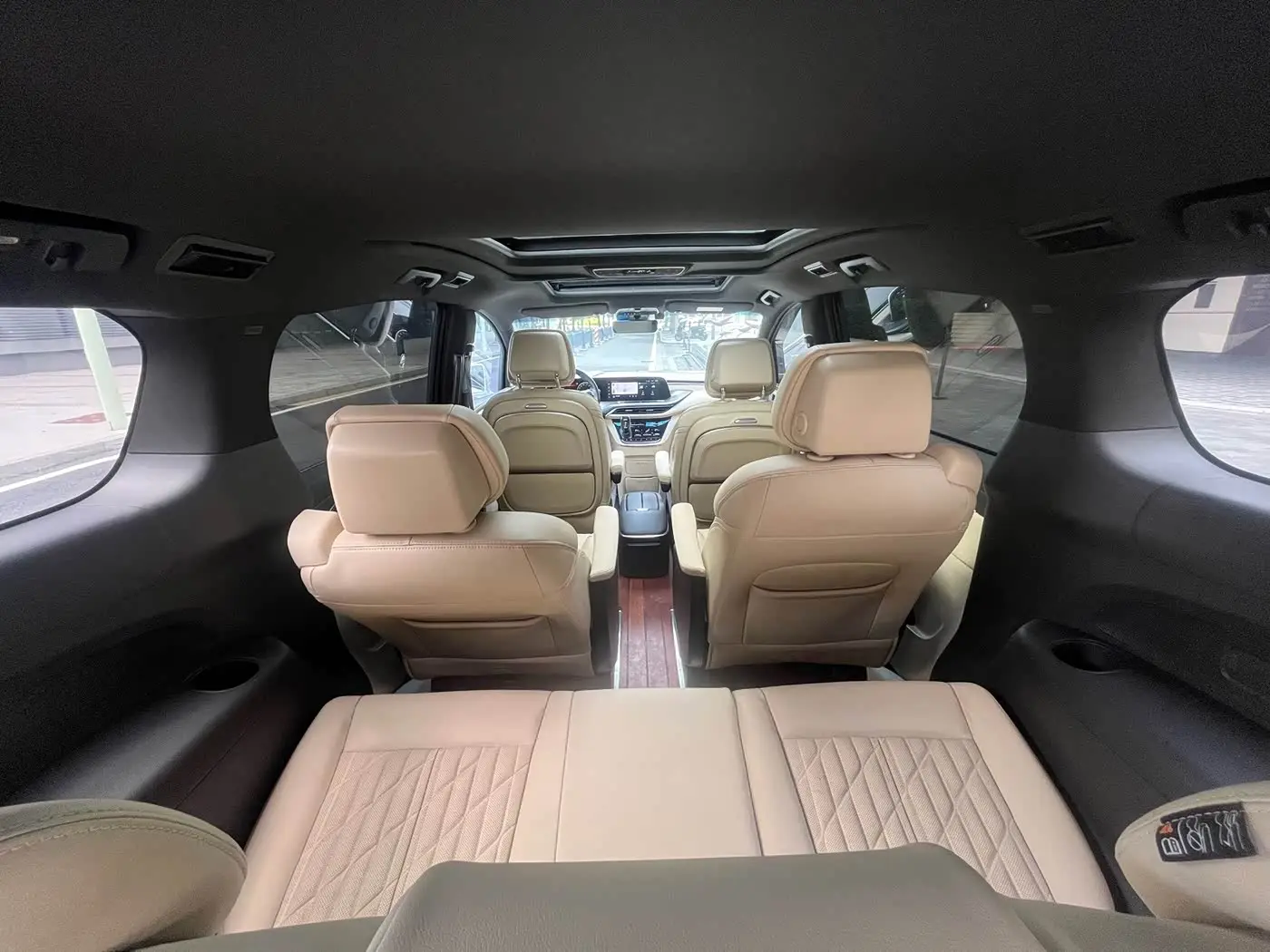 Buick GL8 2022 — Photo 14/20