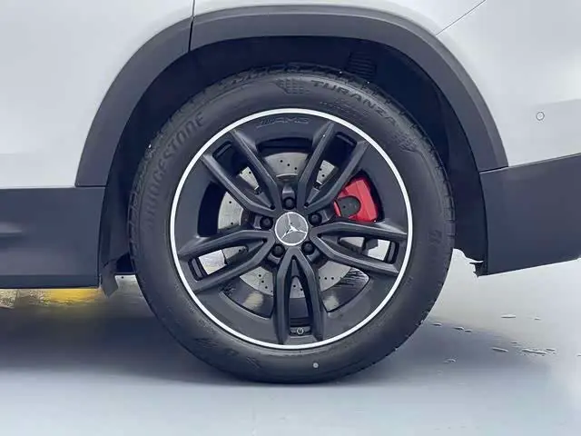 Mercedes-Benz GLB AMG 2021 — Фото 16/20