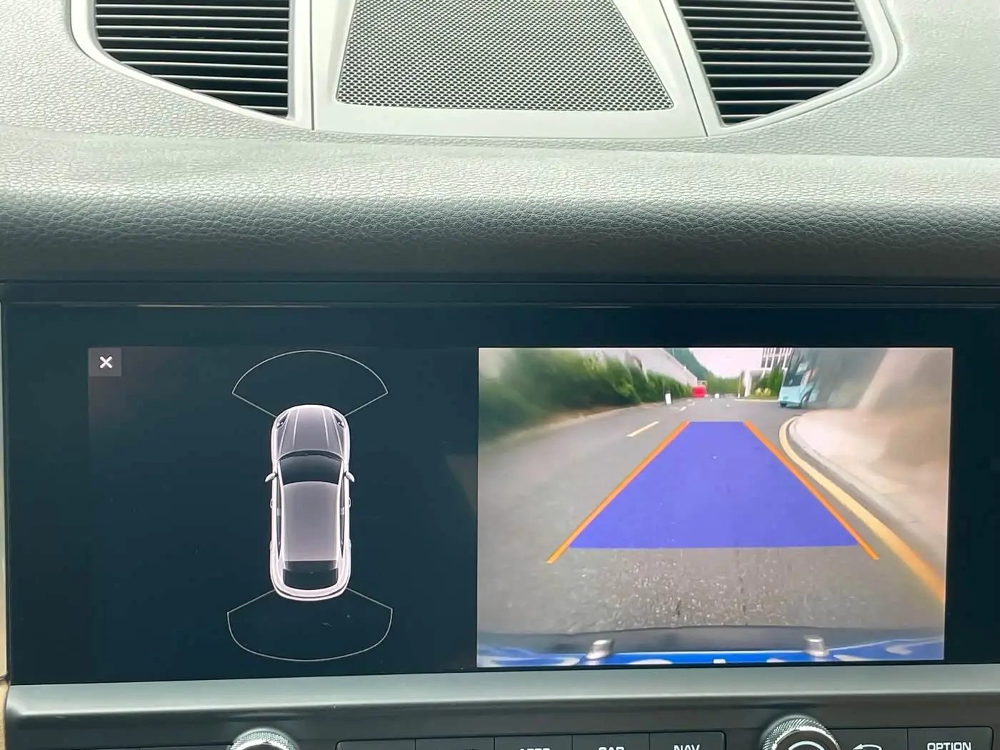 Porsche Macan 2019 — Photo 19/20