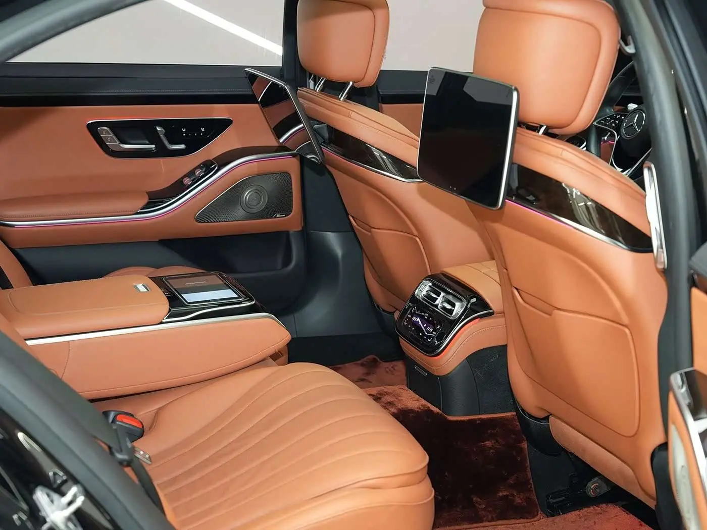 Mercedes-Benz S-Class 2021 — Фото 18/19