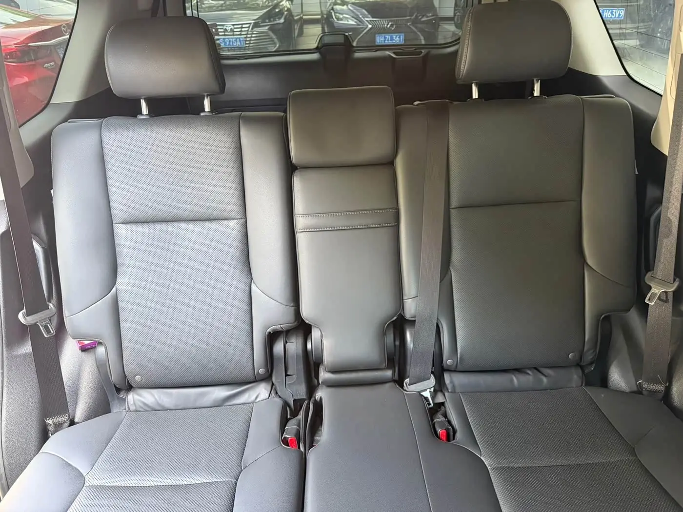 Lexus GX 2015 — Photo 12/17