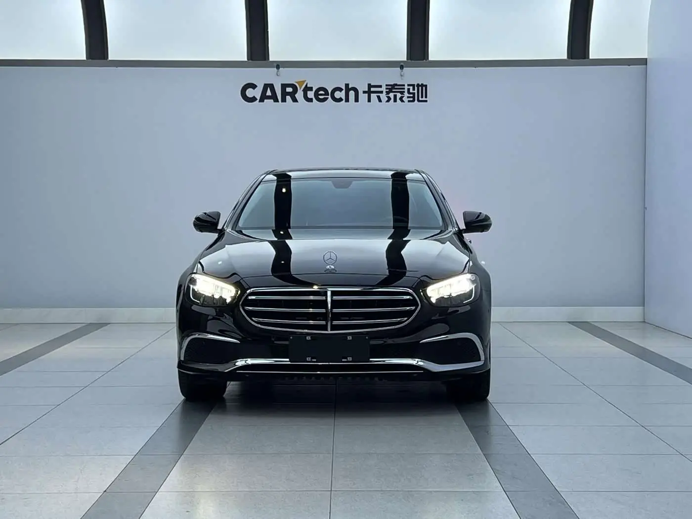 Mercedes-Benz E-Class 2023 — Şəkil 2/9