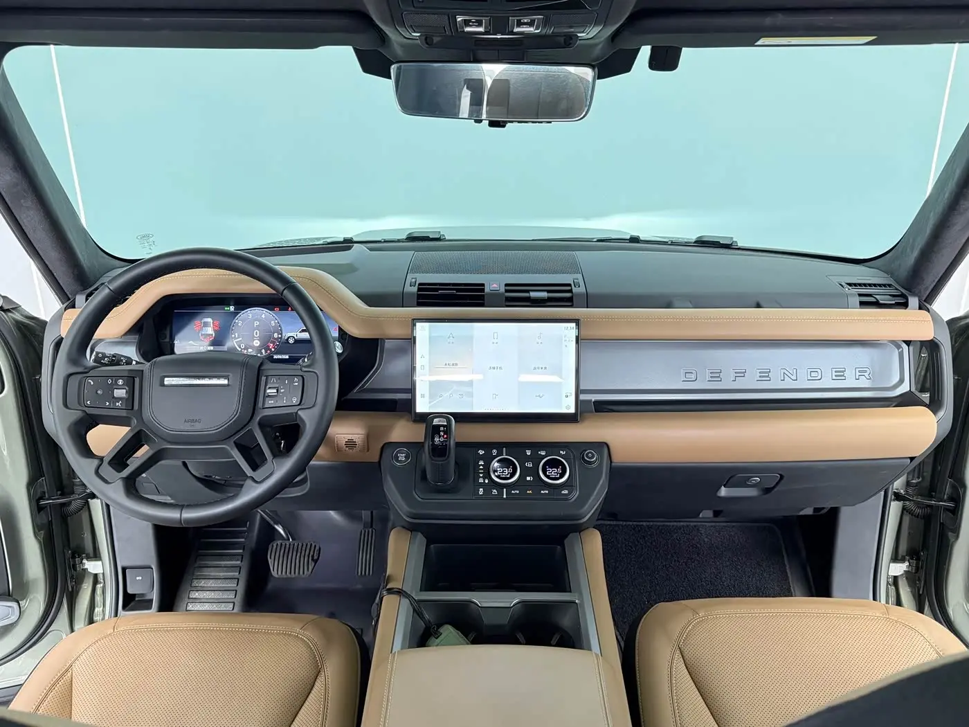 Land Rover Defender 2025 — Photo 18/20