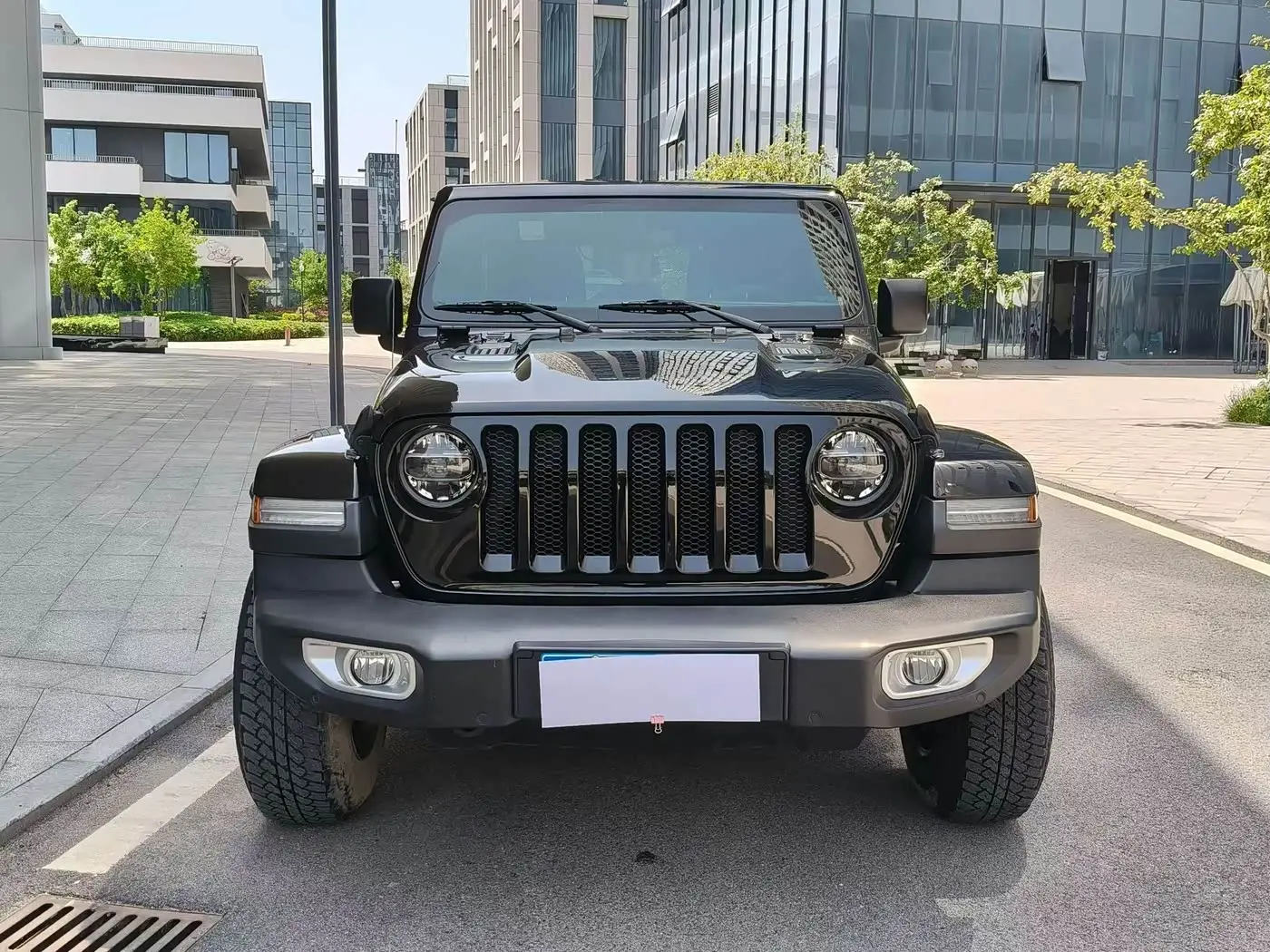 Jeep Wrangler 2019 — Фото 3/9