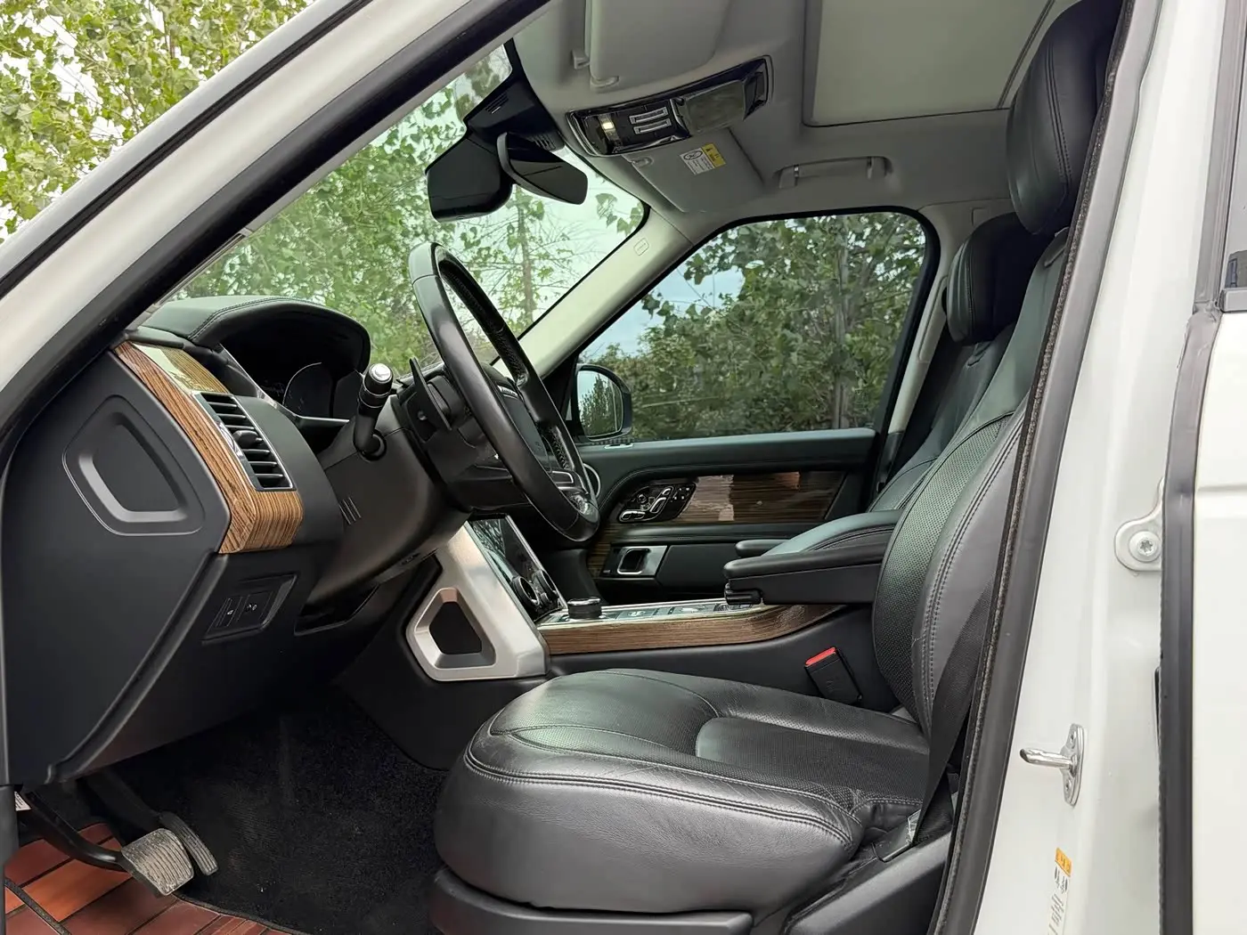 Land Rover Range Rover 2018 — Photo 11/20