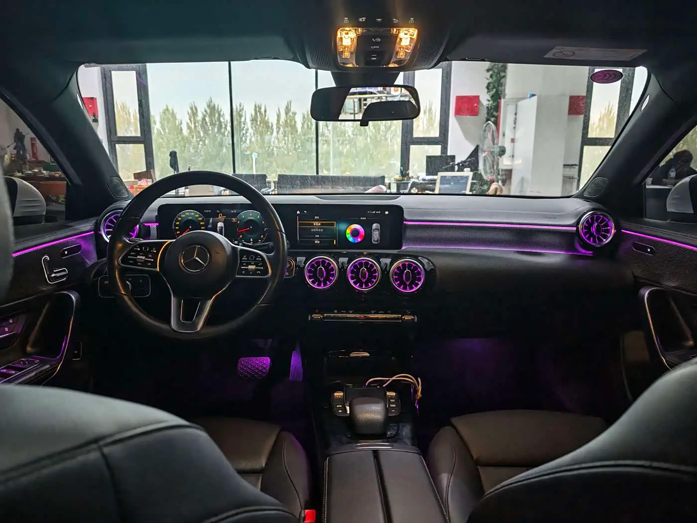 Mercedes-Benz A-Class 2022 — Photo 8/13