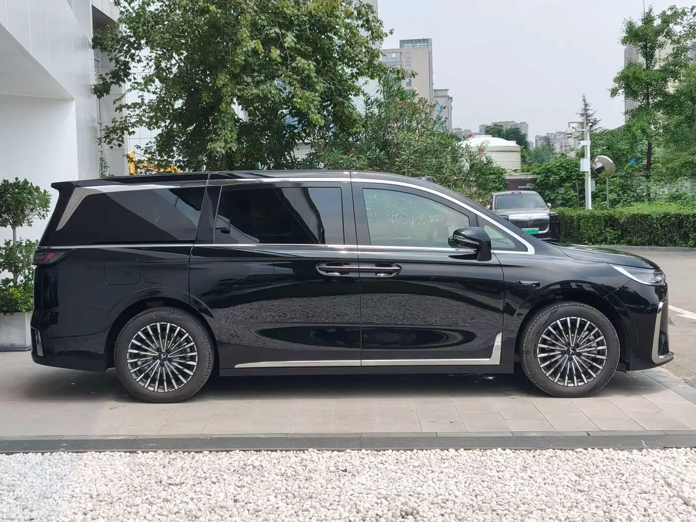Voyah Auto Voyah Dreamer 2025 — ფოტო 3/11