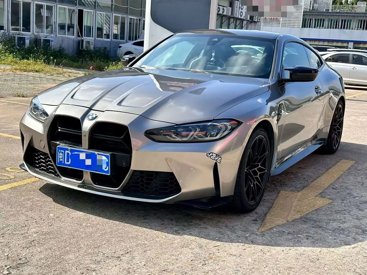 BMW M4 2022 — ფოტო 1/9