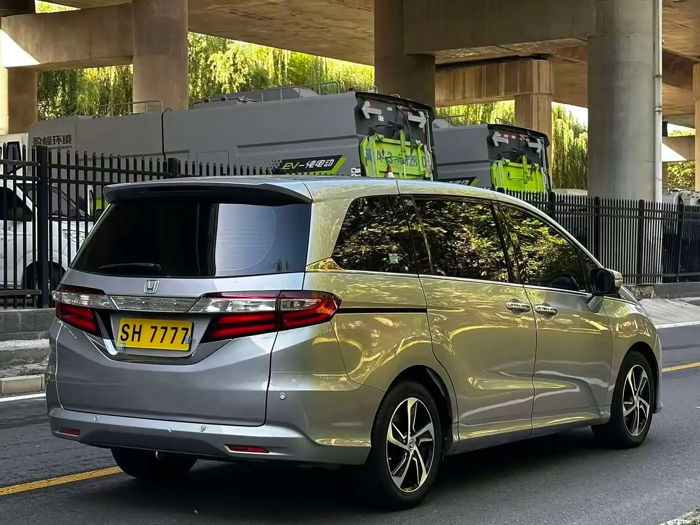 Honda Odyssey 2018 — Фото 5/16