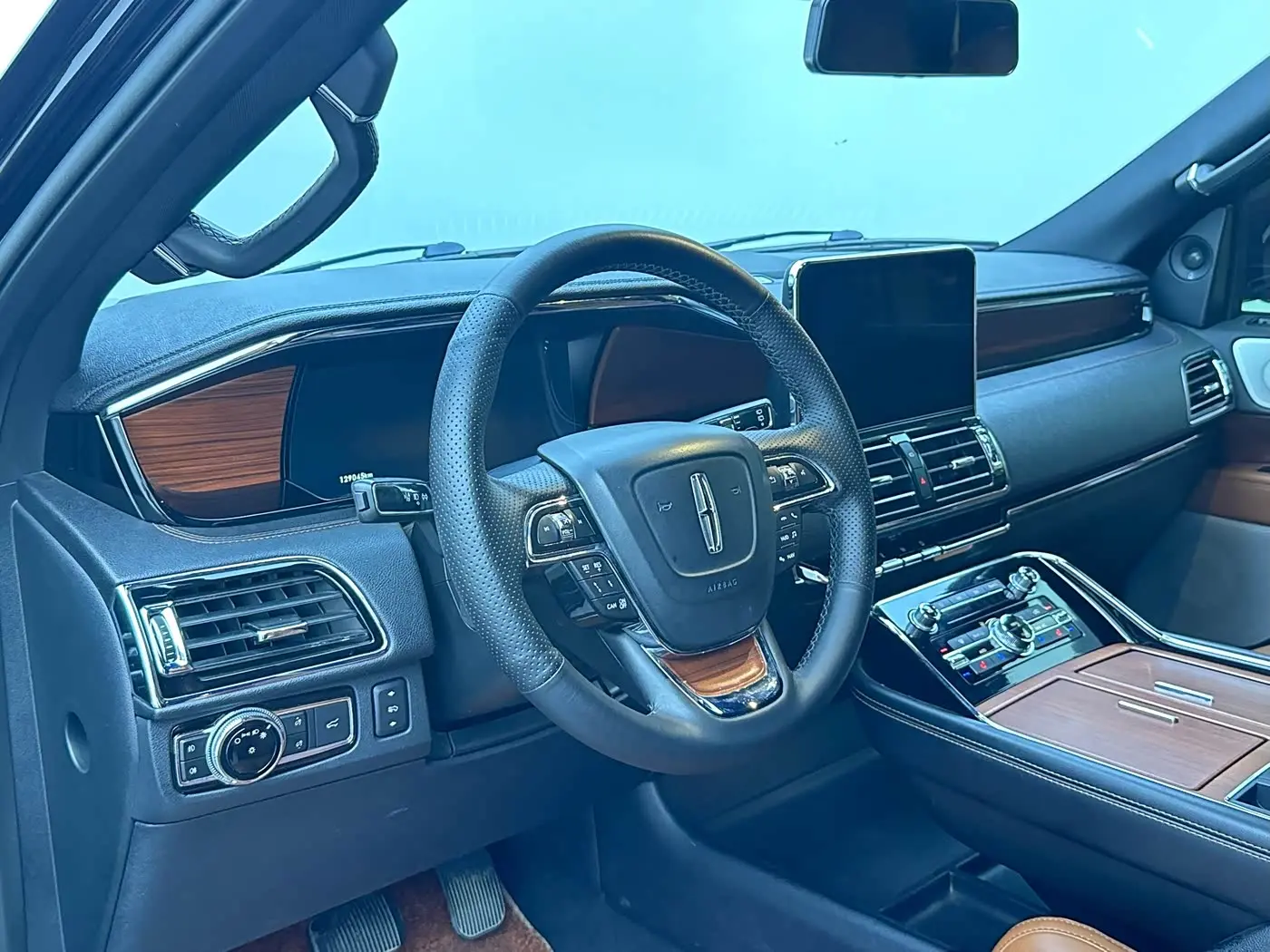 Lincoln Navigator 2021 — Photo 4/9
