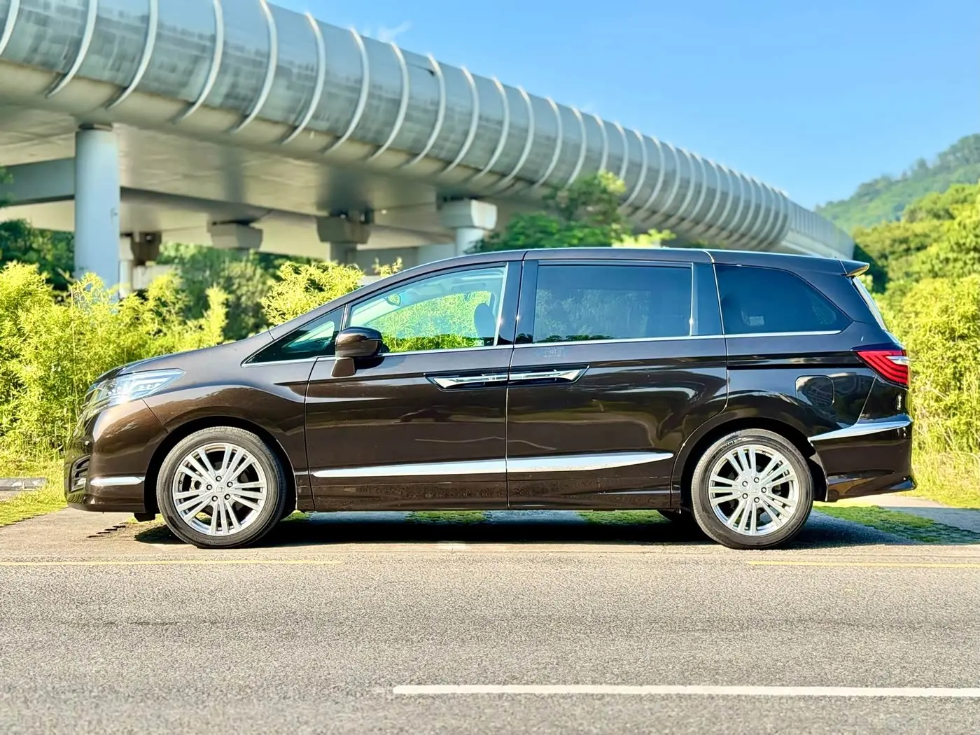 Honda Elysion 2016 — Photo 4/20