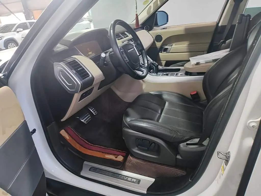 Land Rover Range Rover Sport 2015 — Фото 15/20