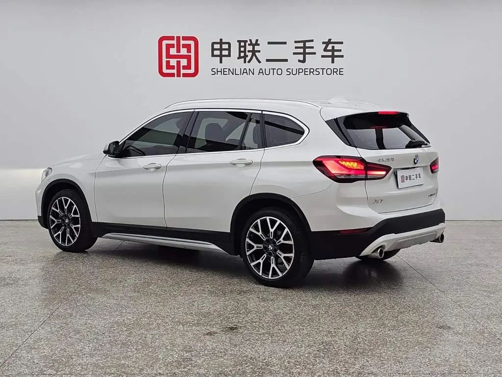 BMW X1 2022 — Фото 3/16