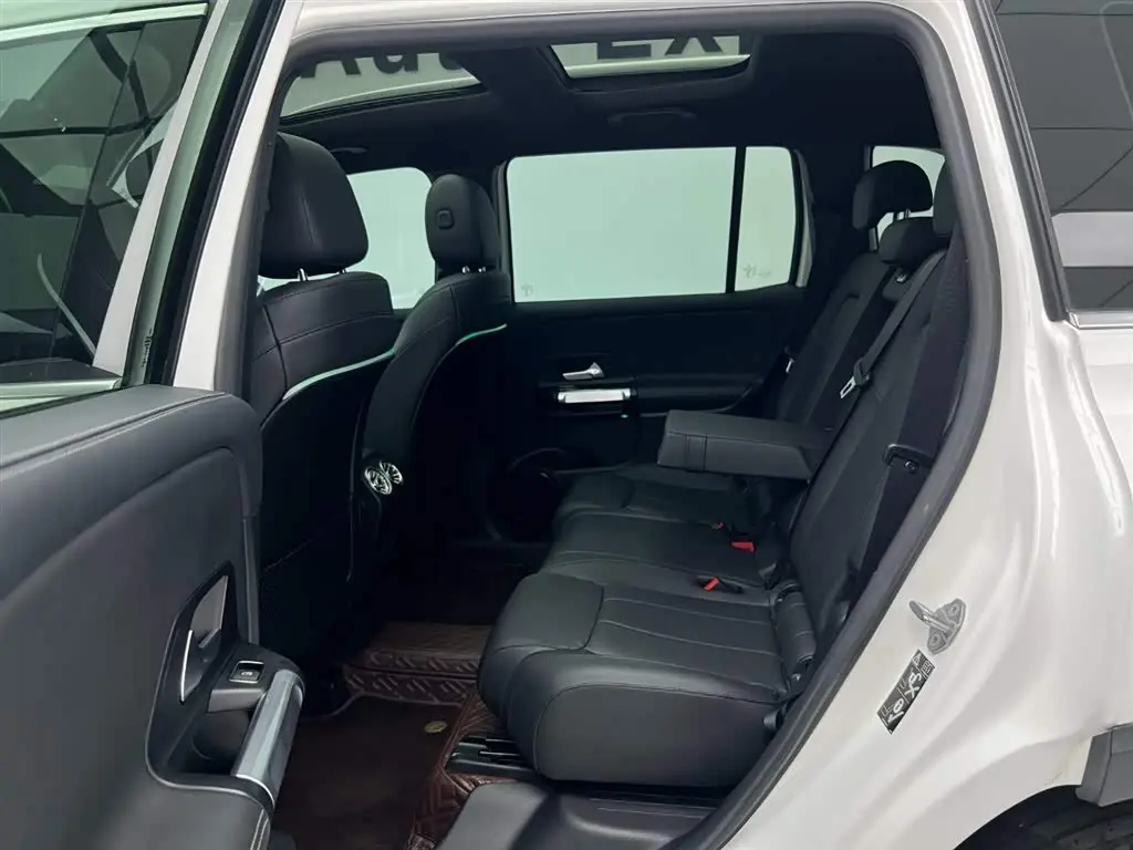 Mercedes-Benz GLB 2020 — Photo 16/20