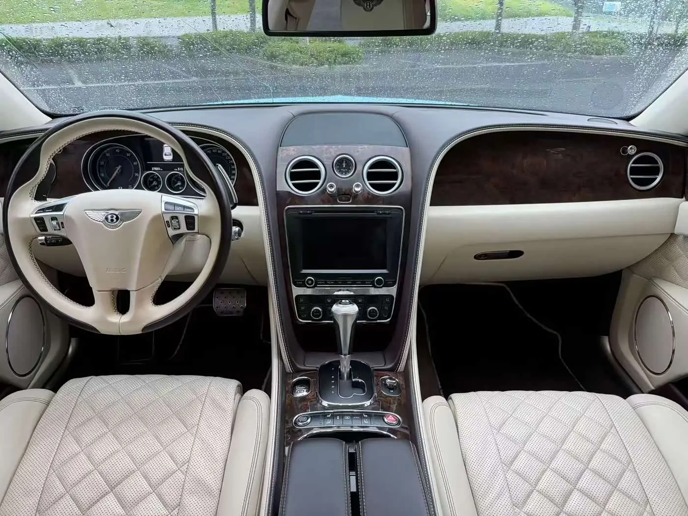 Bentley Flying Spur 2020 — Фото 6/9