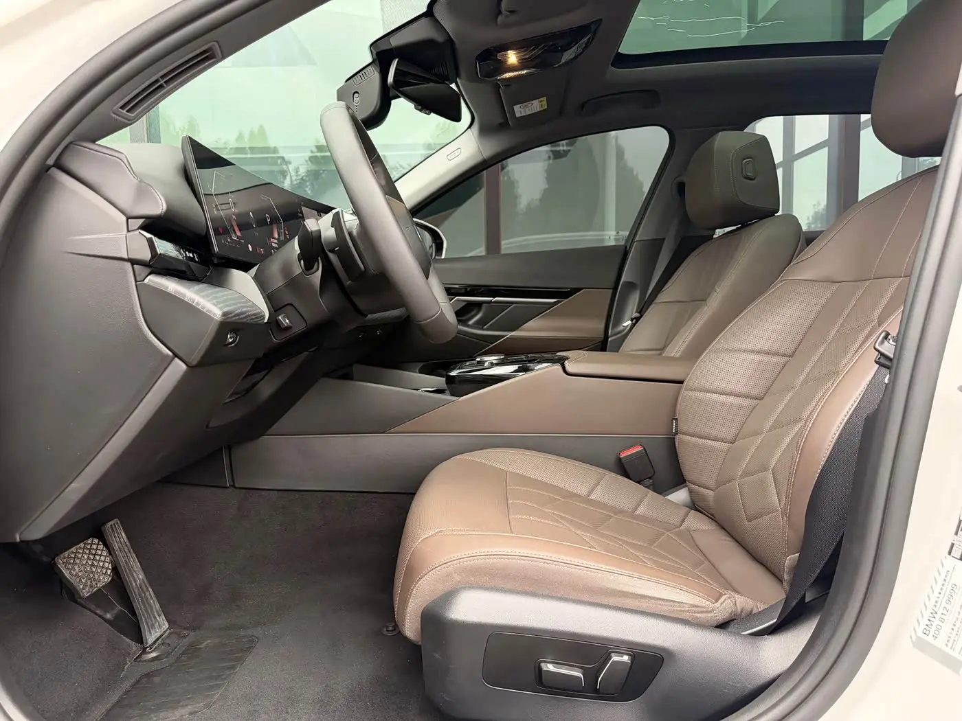 BMW 5 Series 2024 — Photo 8/20