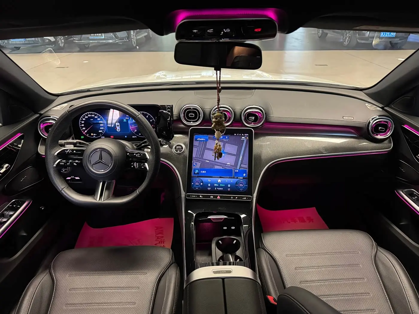 Mercedes-Benz C-Class 2025 — ფოტო 18/20