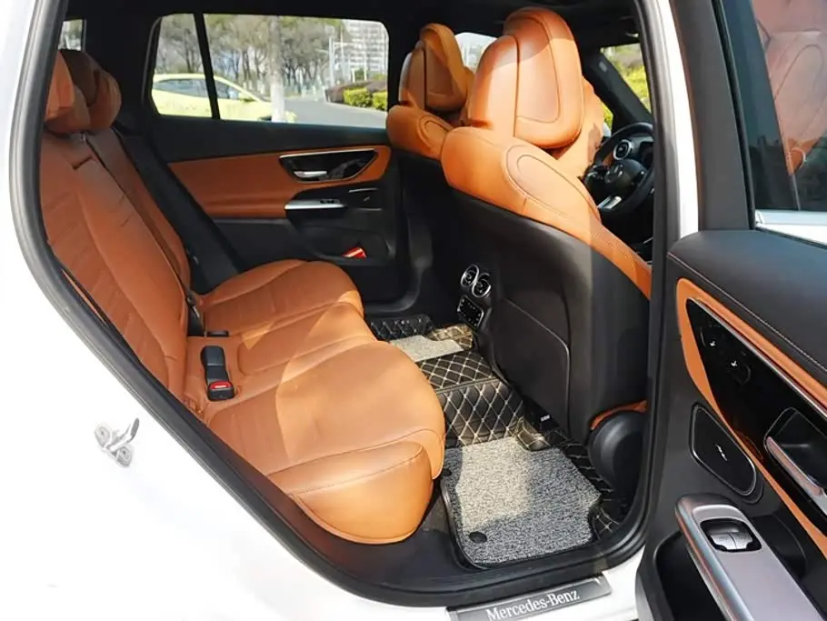 Mercedes-Benz GLC 2023 — Photo 19/20