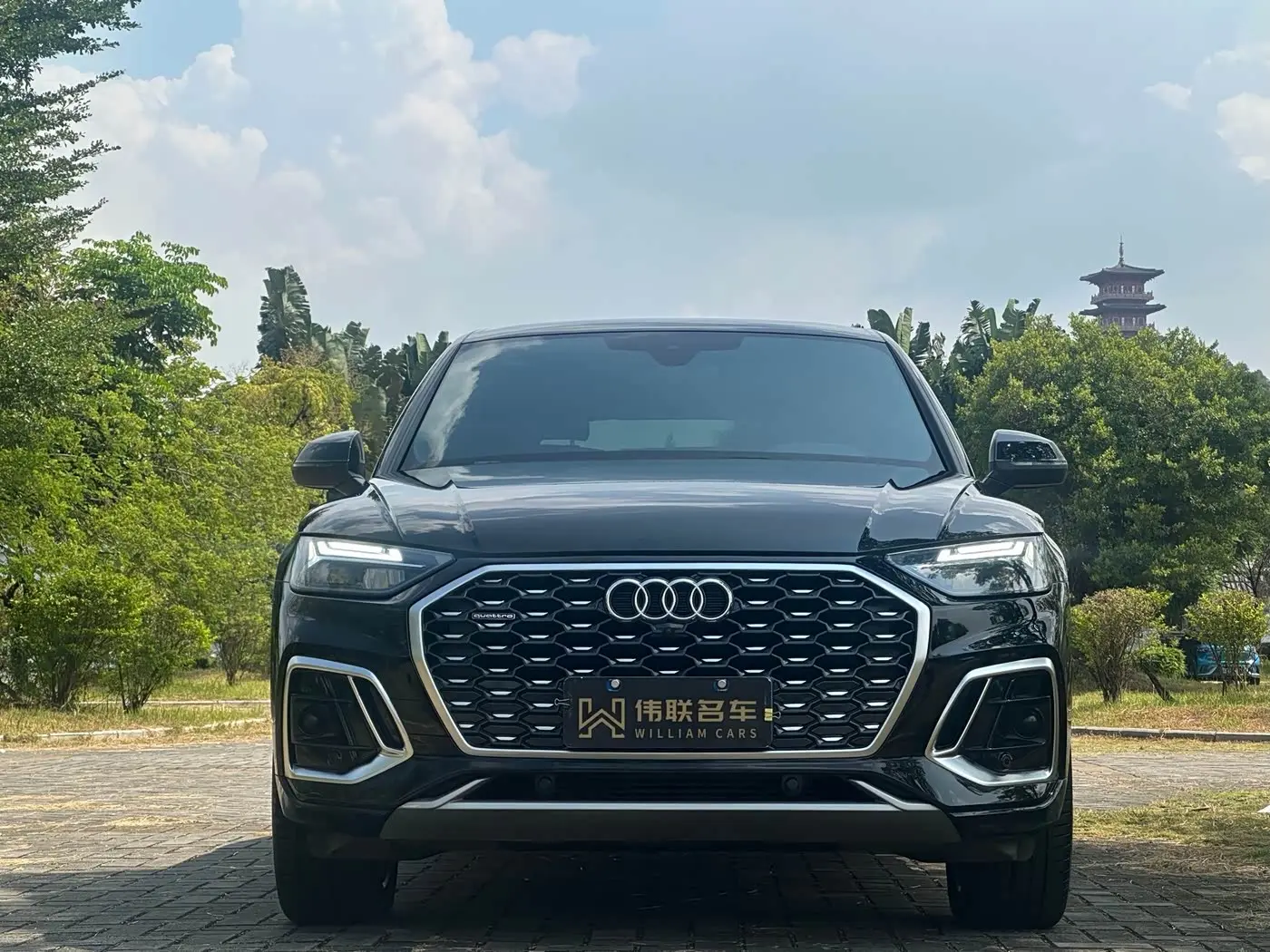 Audi Q5L Sportback 2022 — Фото 2/20