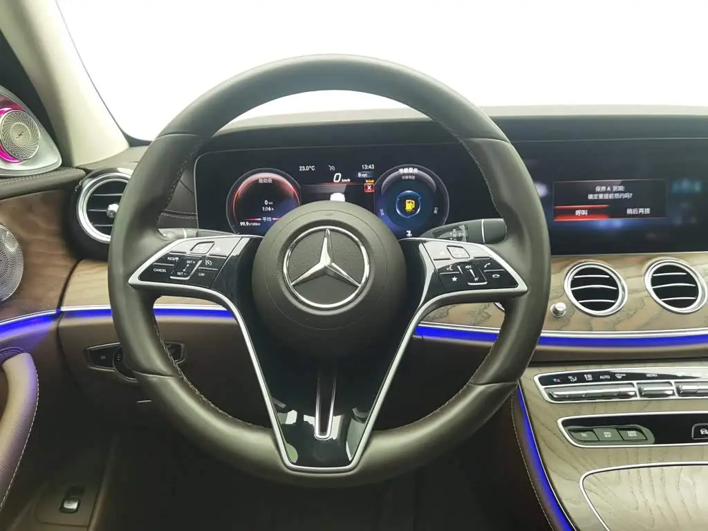 Mercedes-Benz E-Class 2023 — Фото 11/20