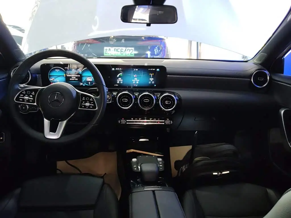 Mercedes-Benz A-Class 2023 — Şəkil 10/20