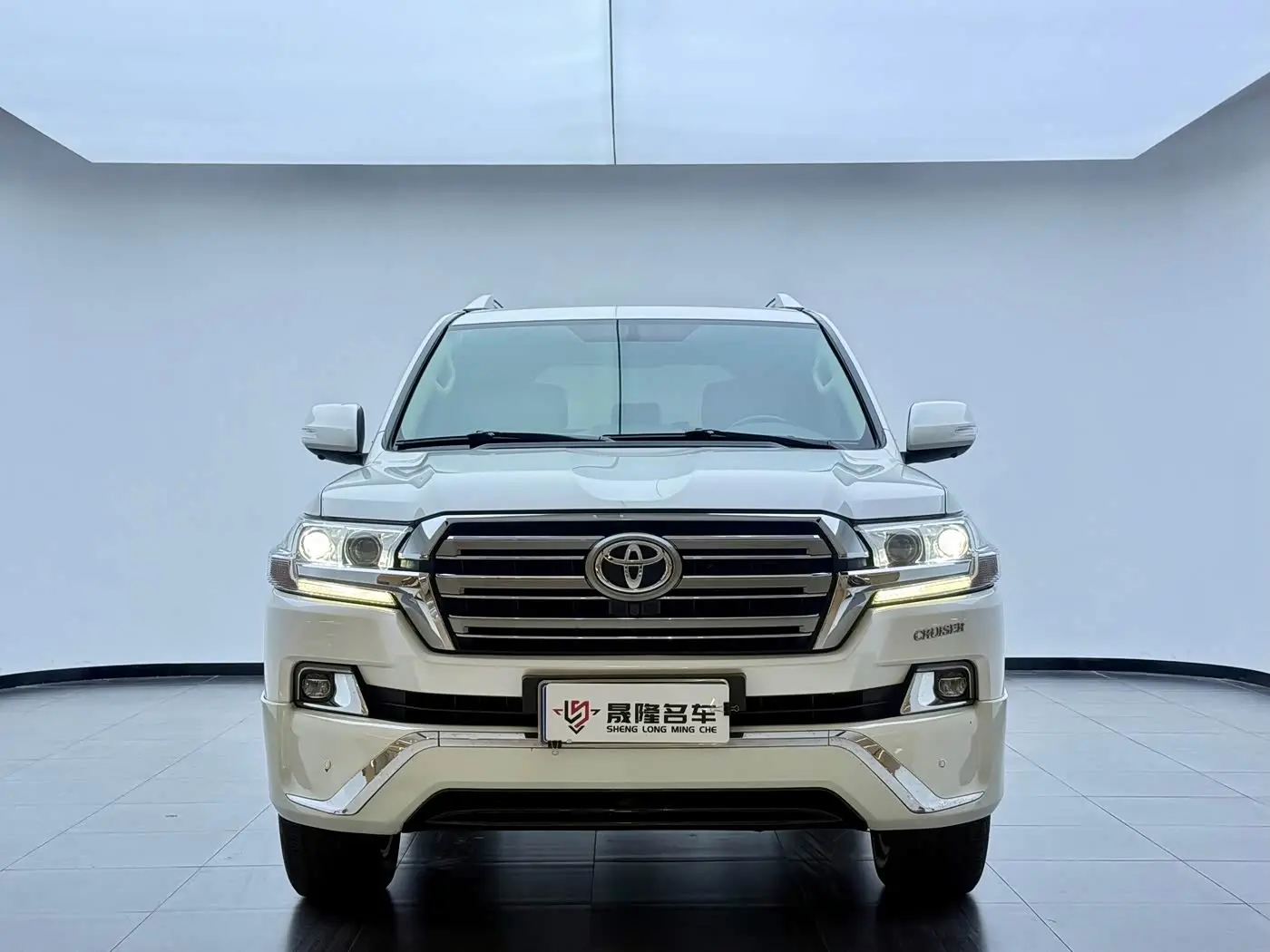Toyota Land Cruiser 2018 — Фото 2/17