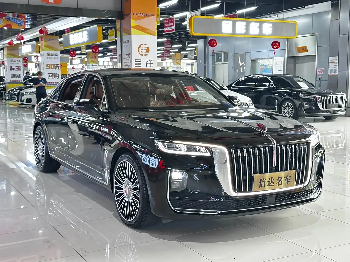 Hongqi H9 2021 — Фото 3/20