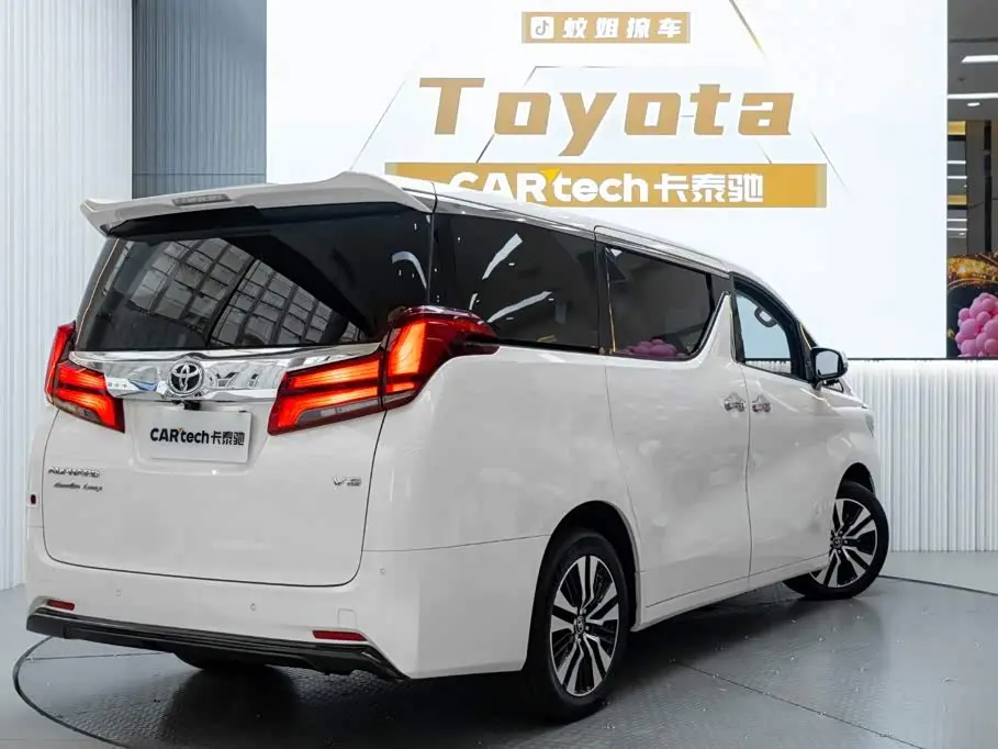 Toyota Alphard 2019 — Фото 7/20