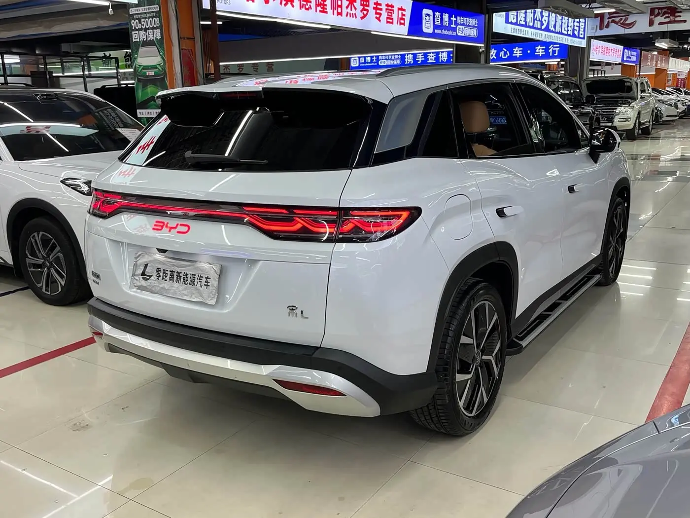 BYD Song L DM-i 2025 — Photo 6/17