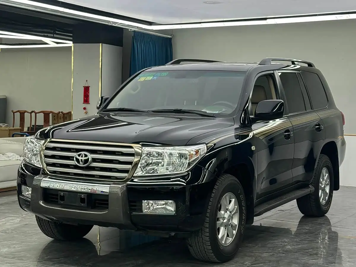 Toyota Land Cruiser, 2011
