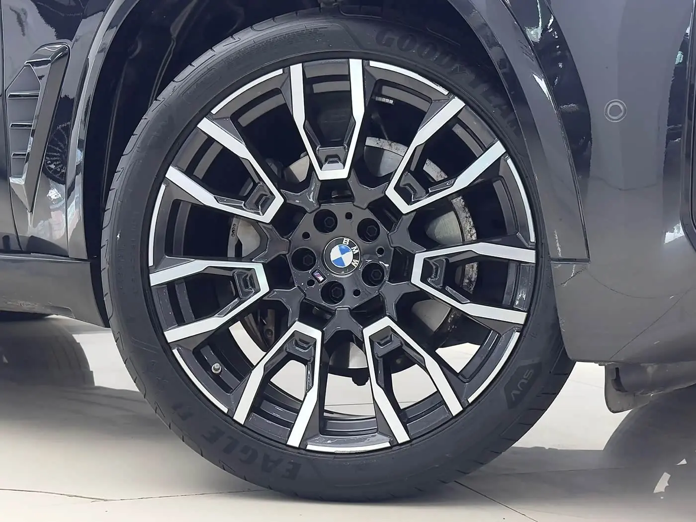 BMW X5 2024 — Фото 12/20