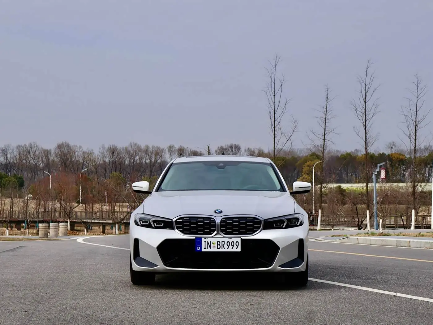 BMW 3 Series 2024 — Photo 2/18