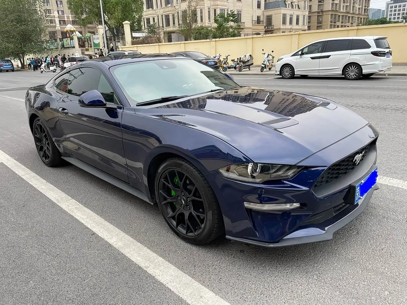 Ford Mustang 2021 — Photo 3/17