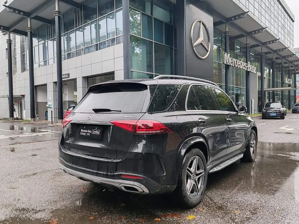 Mercedes-Benz GLE 2020 — Photo 15/17