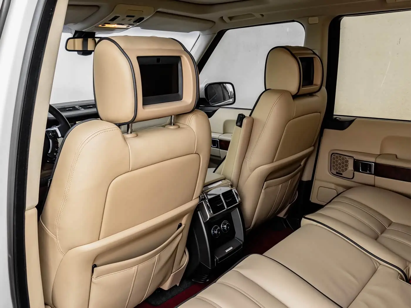 Land Rover Range Rover 2010 — Photo 12/17