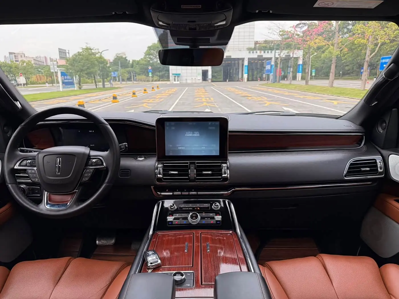 Lincoln Navigator 2022 — Photo 13/13