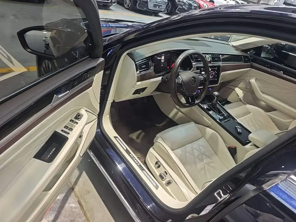 Volkswagen Phideon 2021 — Photo 16/20