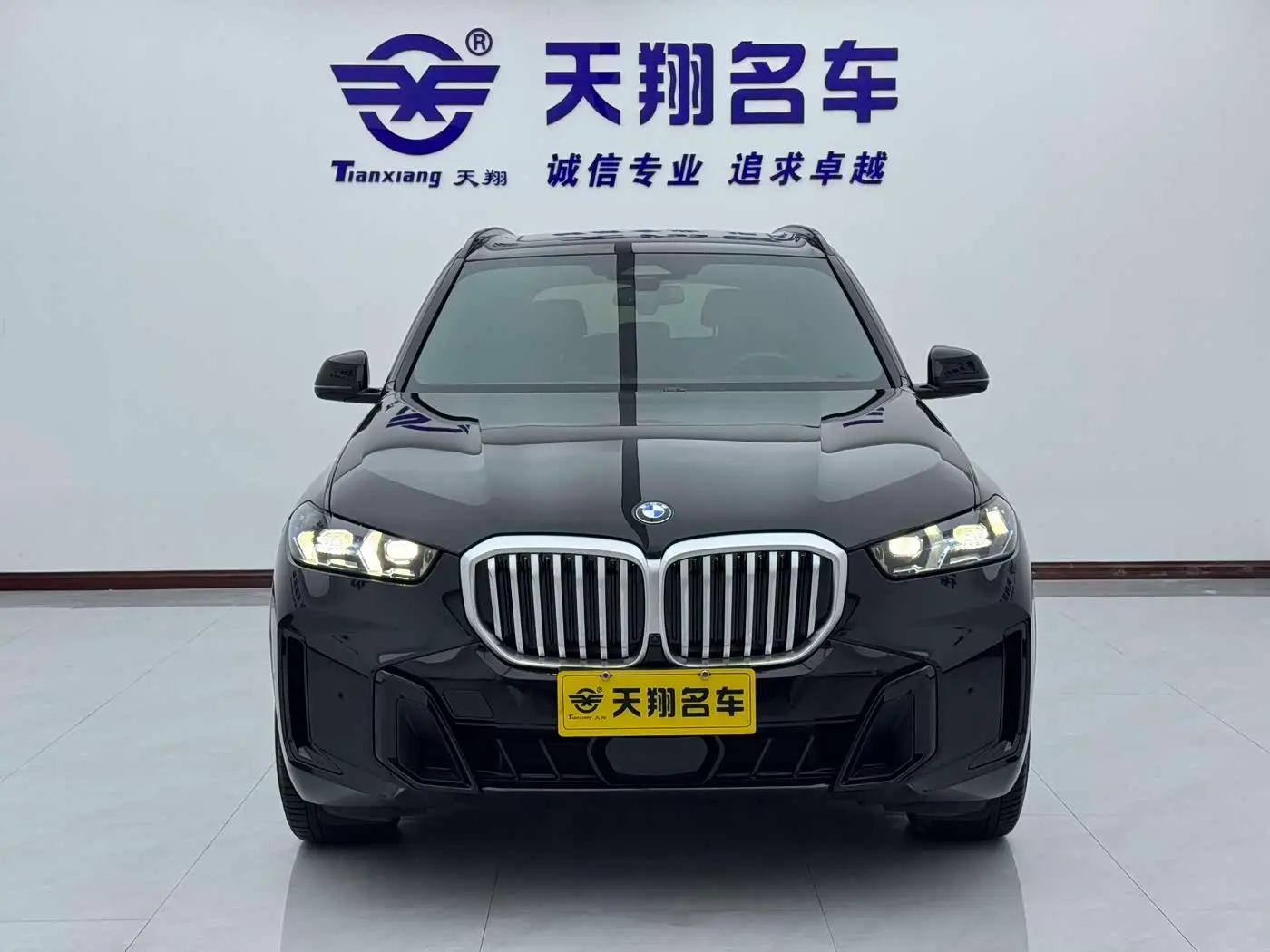 BMW X5 2025 — Фото 2/20