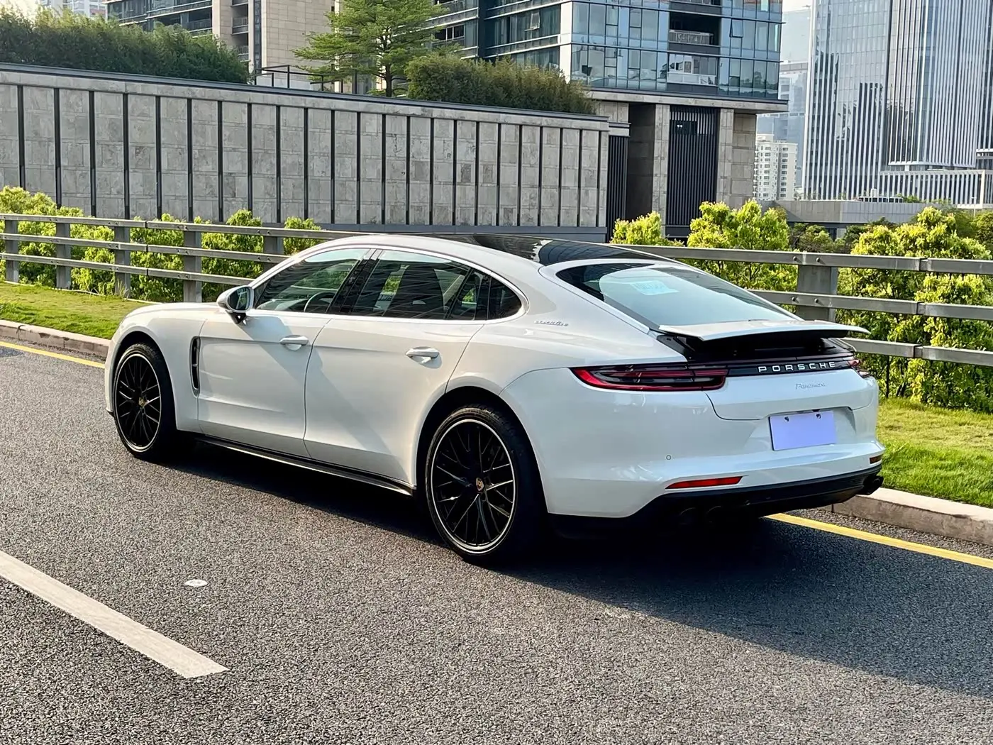Porsche Panamera 2019 — Photo 4/12