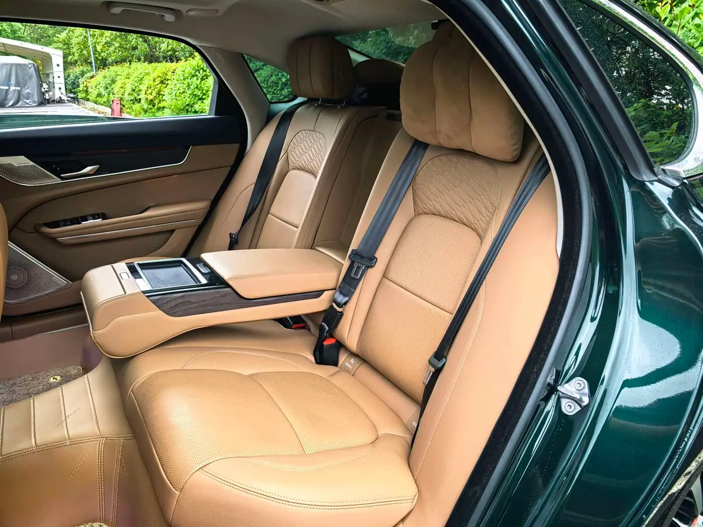 Jaguar XFL 2024 — ფოტო 12/18