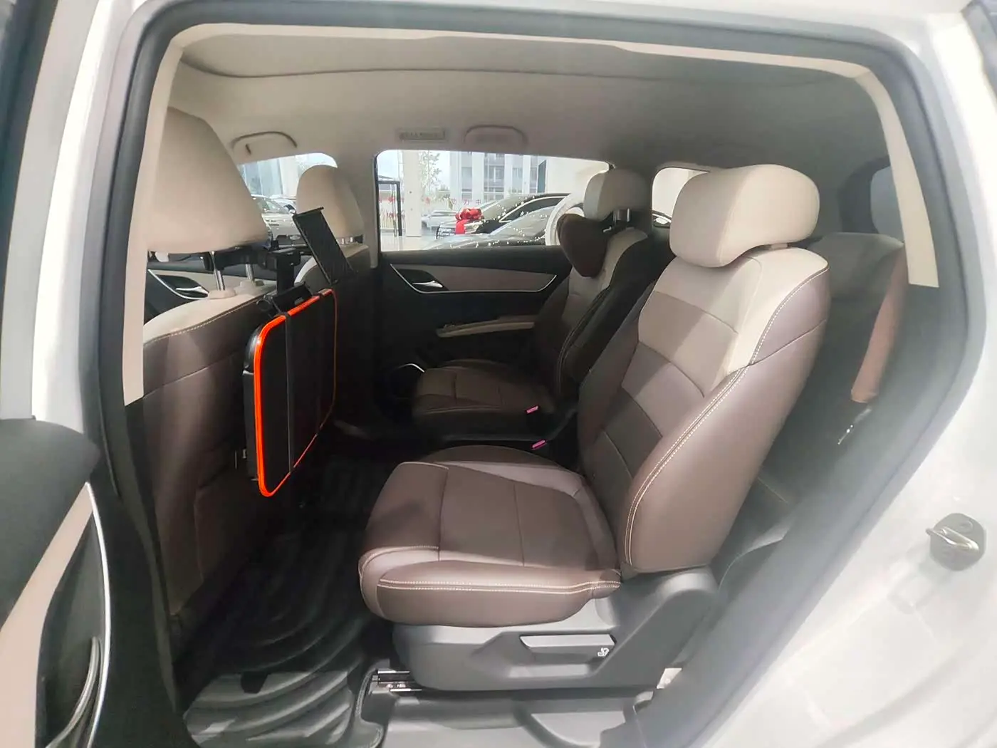BYD Song MAX New Energy 2022 — Photo 13/16